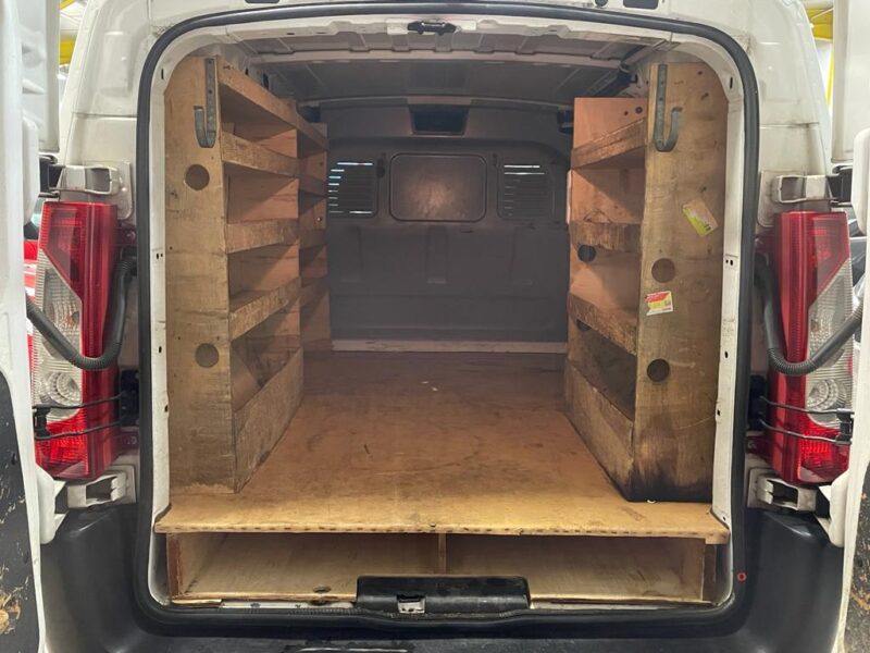 PEUGEOT EXPERT Camionnette 2010