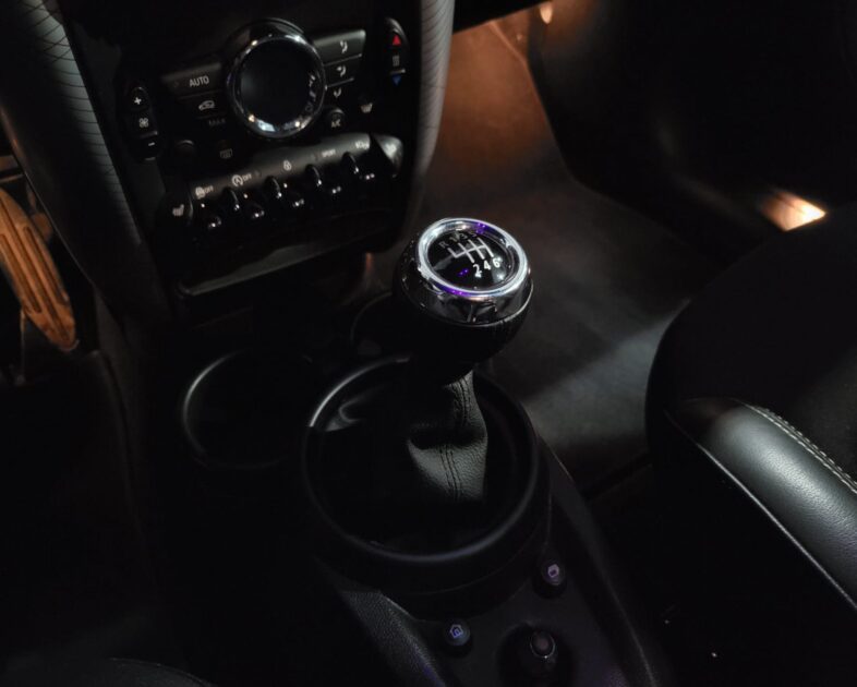 MINI COUNTRYMAN SD COOPER LCi 2.0 143cv PARK LANE TOIT OUVRANT / GPS / ATTELAGE 