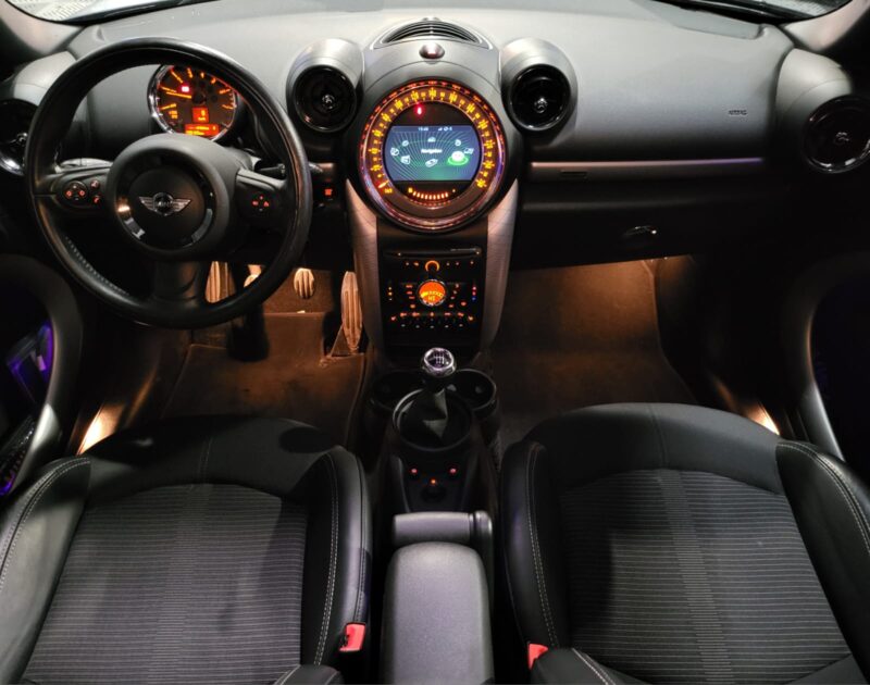 MINI COUNTRYMAN SD COOPER LCi 2.0 143cv PARK LANE TOIT OUVRANT / GPS / ATTELAGE 