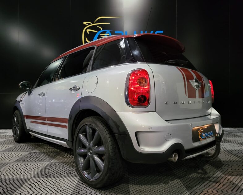 MINI COUNTRYMAN SD COOPER LCi 2.0 143cv PARK LANE TOIT OUVRANT / GPS / ATTELAGE 