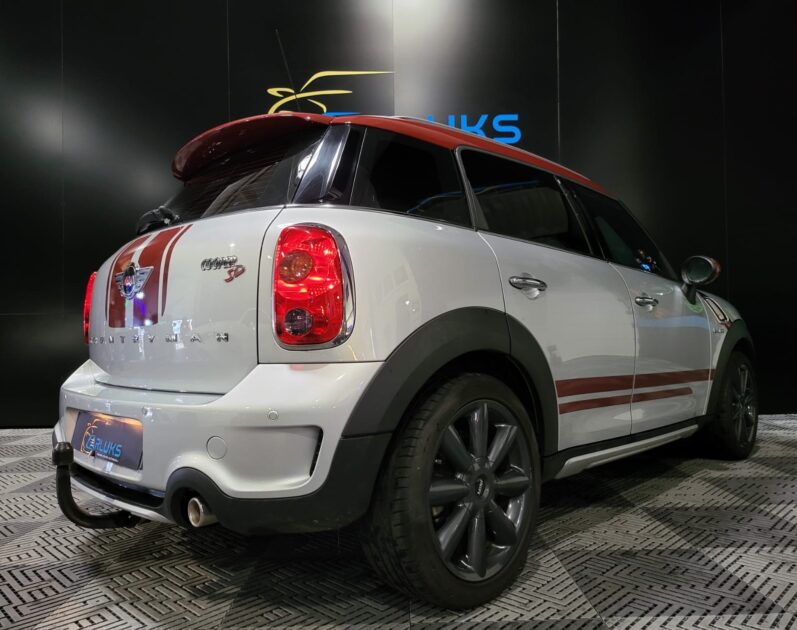 MINI COUNTRYMAN SD COOPER LCi 2.0 143cv PARK LANE TOIT OUVRANT / GPS / ATTELAGE 