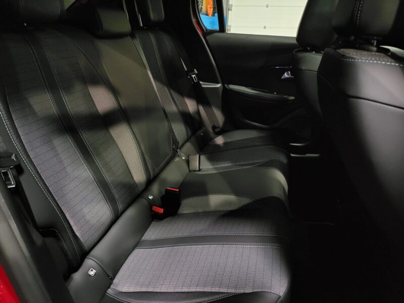 PEUGEOT 208 II 1.2 PureTech 100cv ALLURE EAT8 TOIT PANORAMIQUE / CARPLAY / I-COCKPIT