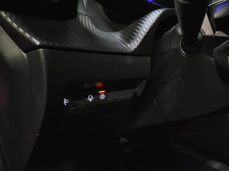 PEUGEOT 208 II 1.2 PureTech 100cv ALLURE EAT8 TOIT PANORAMIQUE / CARPLAY / I-COCKPIT