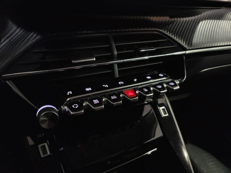PEUGEOT 208 II 1.2 PureTech 100cv ALLURE EAT8 TOIT PANORAMIQUE / CARPLAY / I-COCKPIT