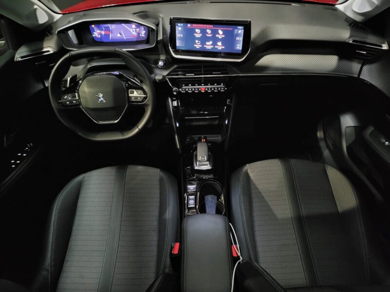 PEUGEOT 208 II 1.2 PureTech 100cv ALLURE EAT8 TOIT PANORAMIQUE / CARPLAY / I-COCKPIT
