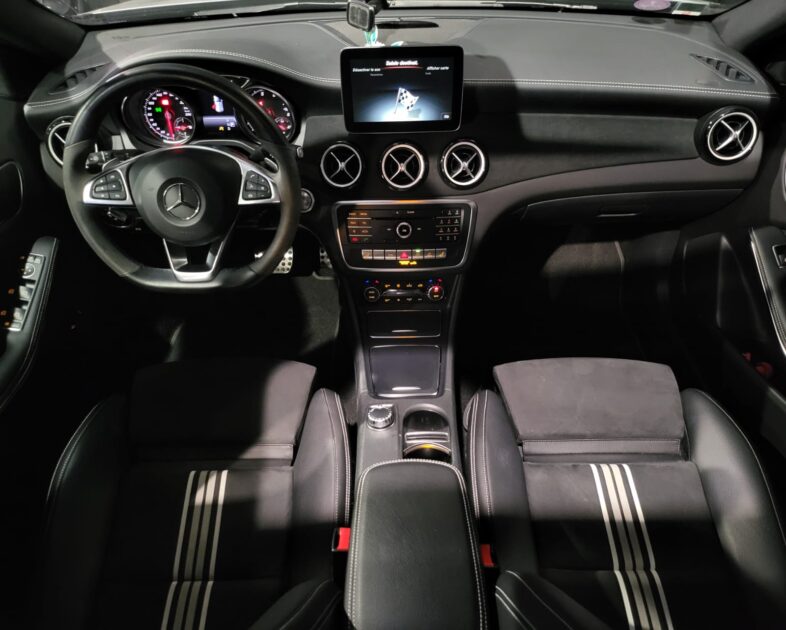 MERCEDES GLA 180d FASCINATION AMG EDITION WITHEART