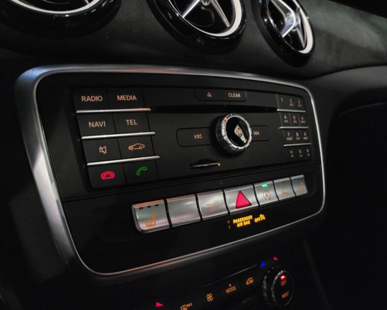 MERCEDES GLA 180d FASCINATION AMG EDITION WITHEART