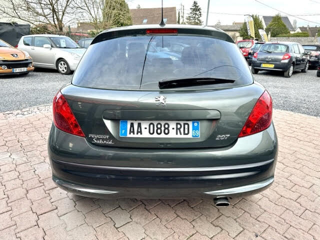 PEUGEOT 207 2009