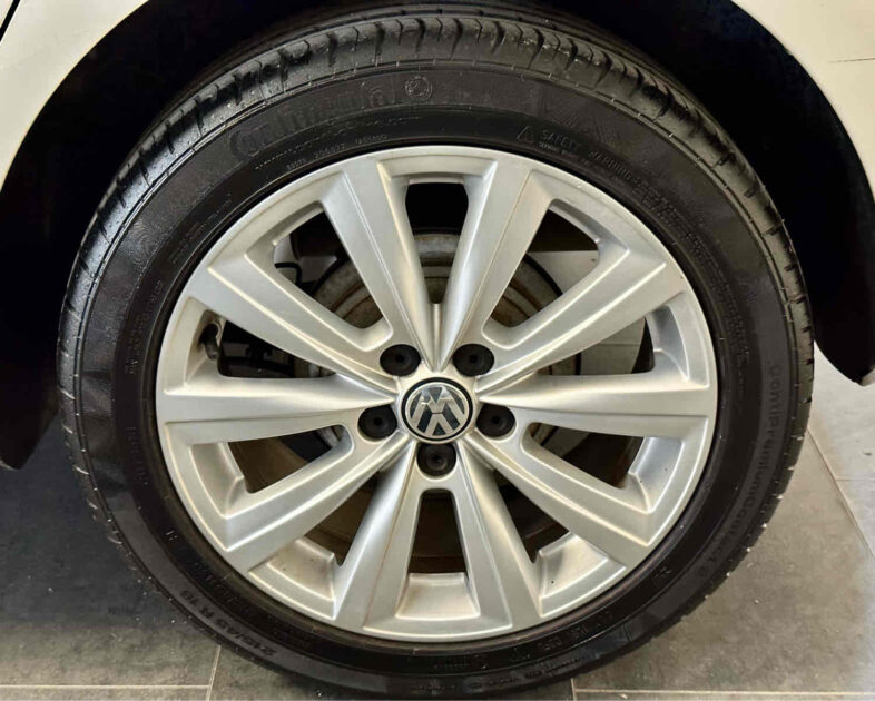 VOLKSWAGEN POLO V 2010