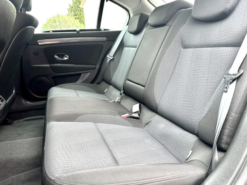 RENAULT LAGUNA III 2010