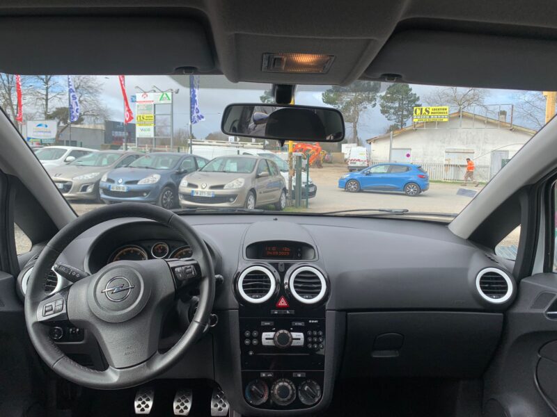 OPEL CORSA D 2011