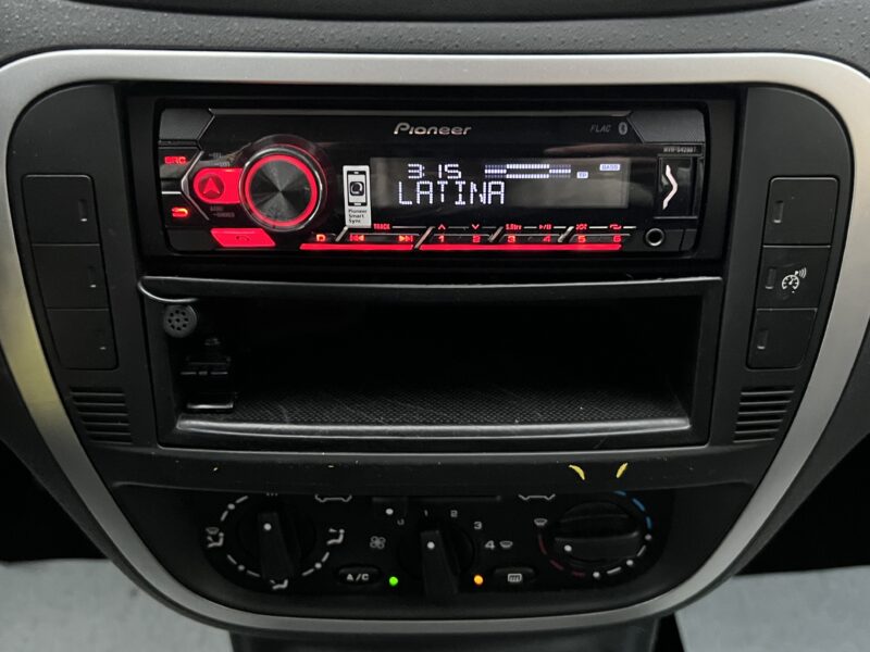 CITROEN C2 1.1 60 Cv CLIMATISATION / BLUETOOTH PRISE USB - Garantie1an