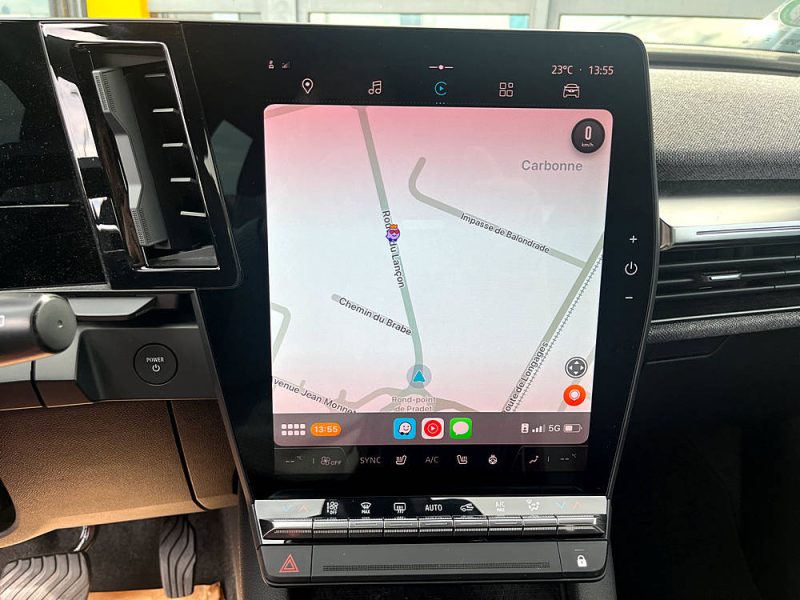 RENAULT MEGANE V  2022