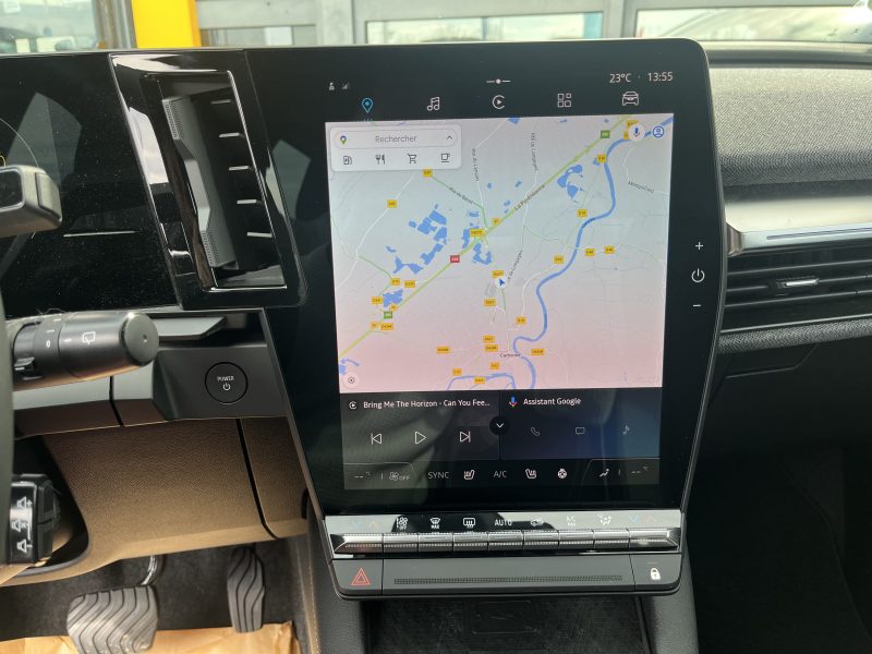 RENAULT MEGANE V  2022