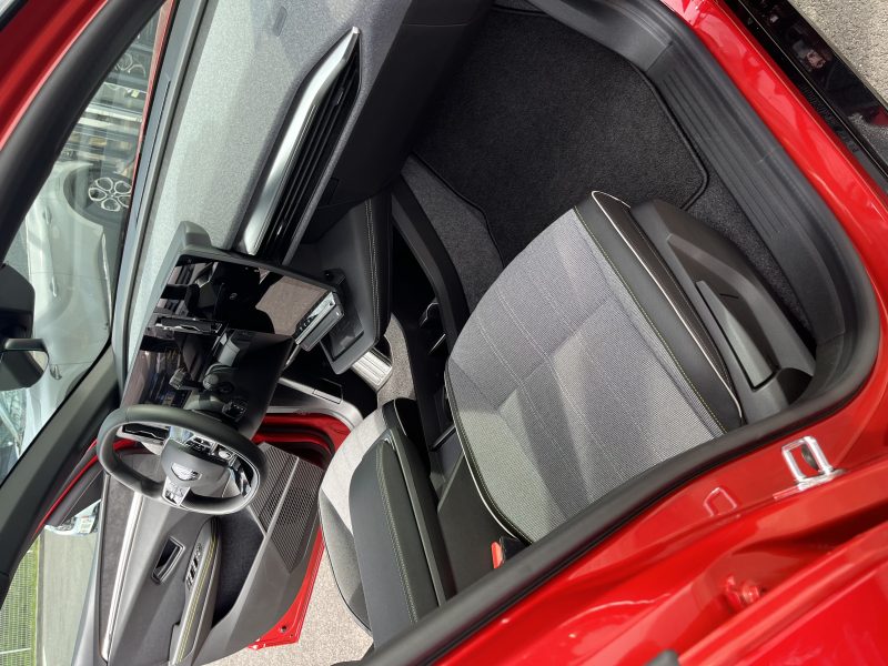 RENAULT MEGANE V  2022