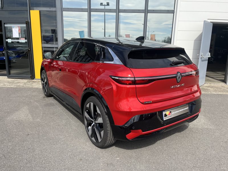 RENAULT MEGANE V  2022