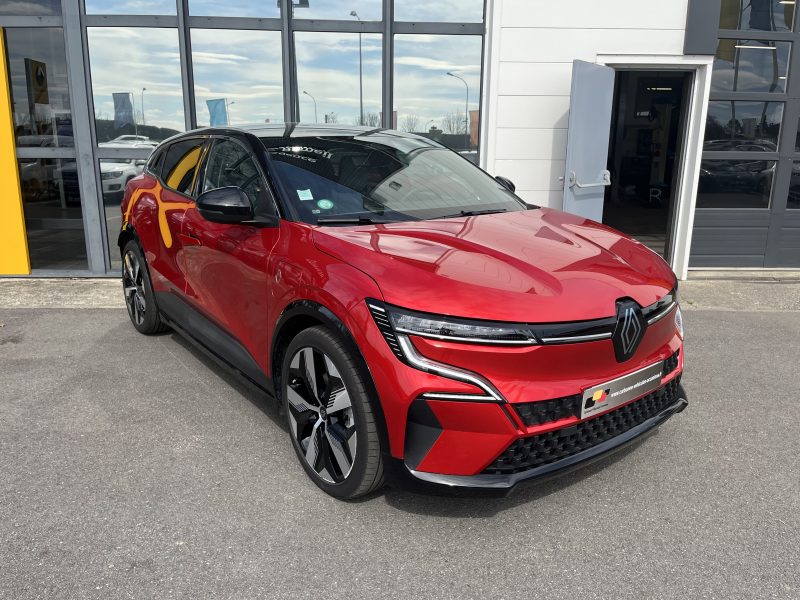 RENAULT MEGANE V  2022