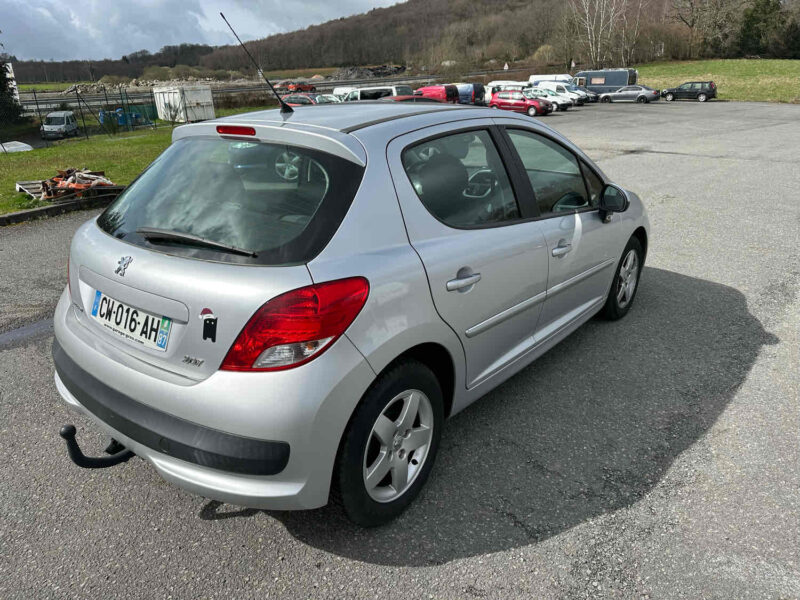 PEUGEOT 207 2012