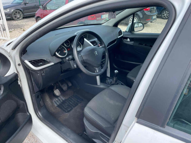 PEUGEOT 207 5 portes 1.4 e 73 cv
