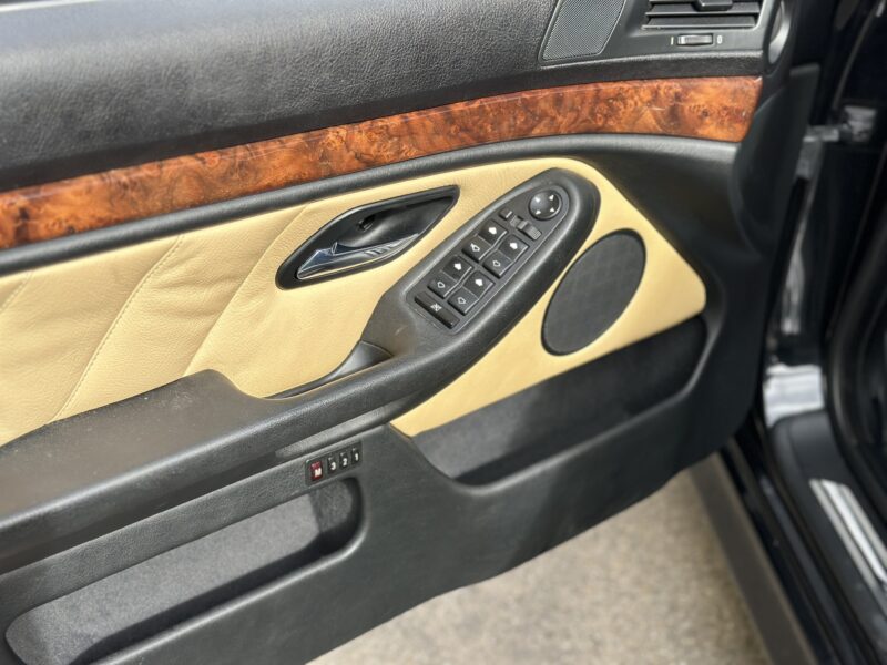 BMW 540I V8 PACK M E39 PAYER EN 4X