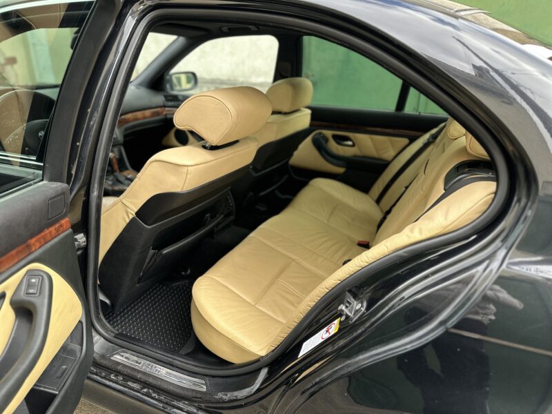 BMW 540I V8 PACK M E39 PAYER EN 4X