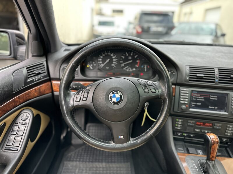 BMW 540I V8 PACK M E39 PAYER EN 4X