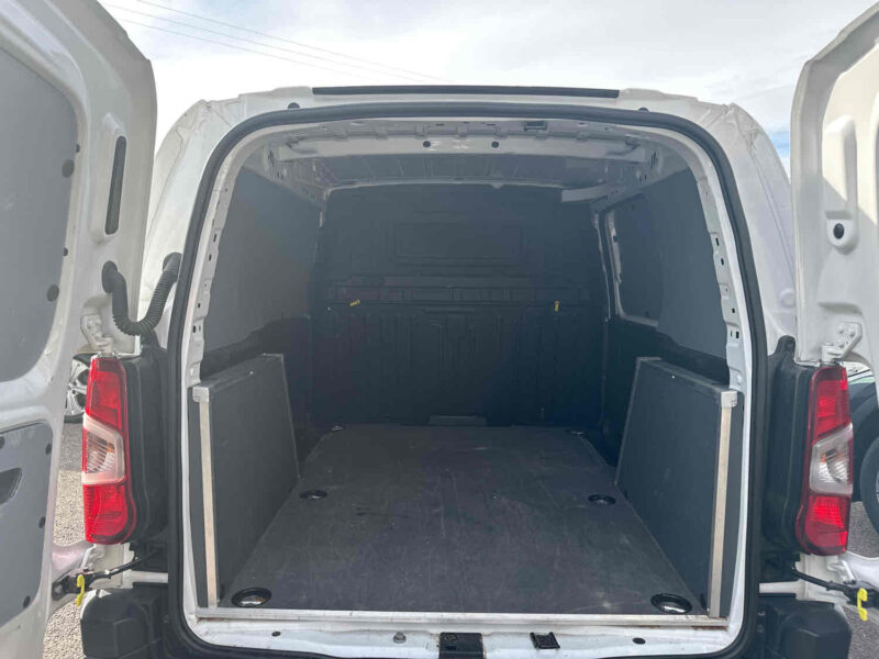 PEUGEOT PARTNER Camionnette/Monospace 2020