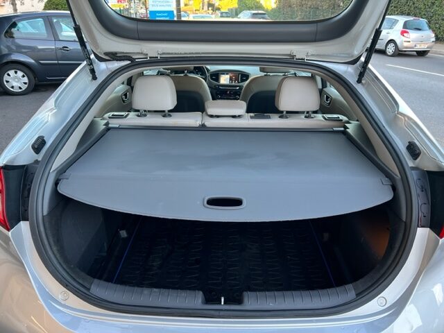 HYUNDAI IONIQ 1,6 HYBRID EXECUTIVE 2016