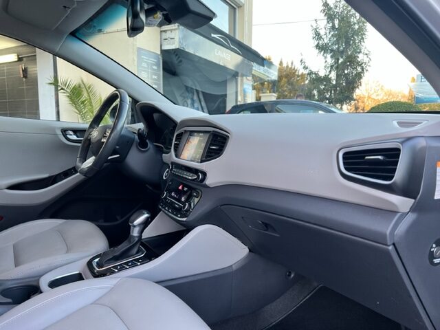 HYUNDAI IONIQ 1,6 HYBRID EXECUTIVE 2016