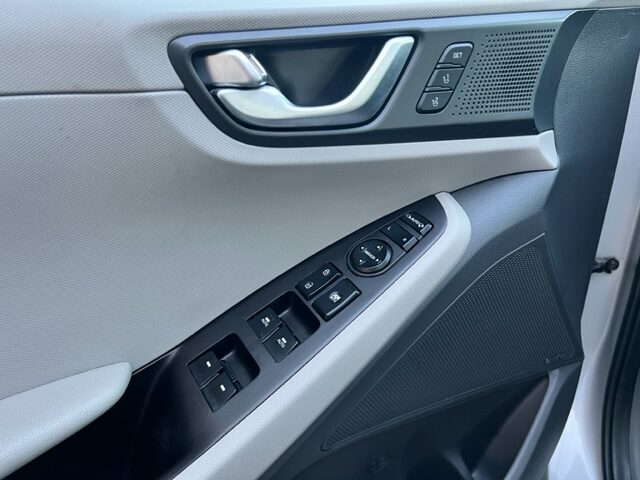 HYUNDAI IONIQ 1,6 HYBRID EXECUTIVE 2016