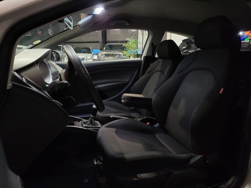 SEAT IBIZA IV 1.6 i 105cv SPORT PACK AERO