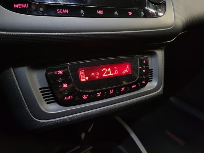 SEAT IBIZA IV 1.6 i 105cv SPORT PACK AERO