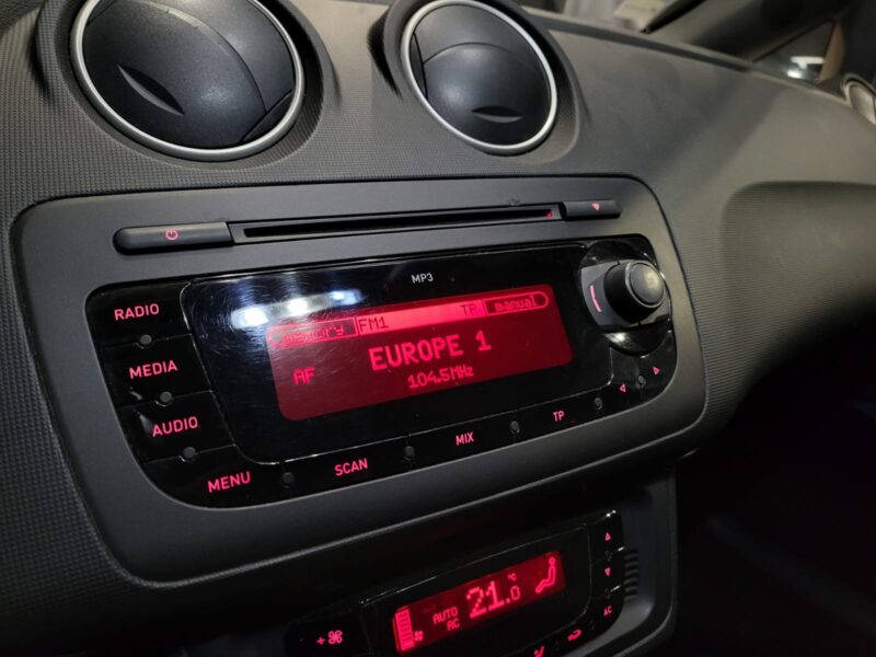 SEAT IBIZA IV 1.6 i 105cv SPORT PACK AERO