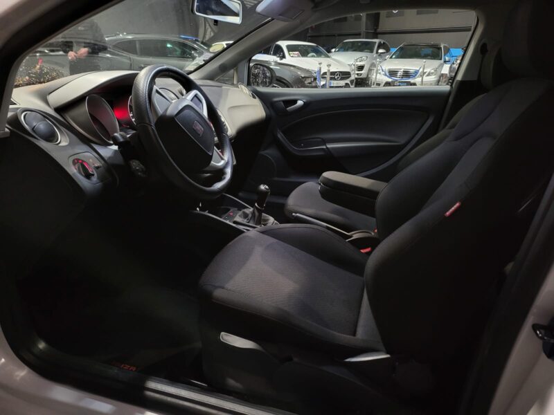 SEAT IBIZA IV 1.6 i 105cv SPORT PACK AERO