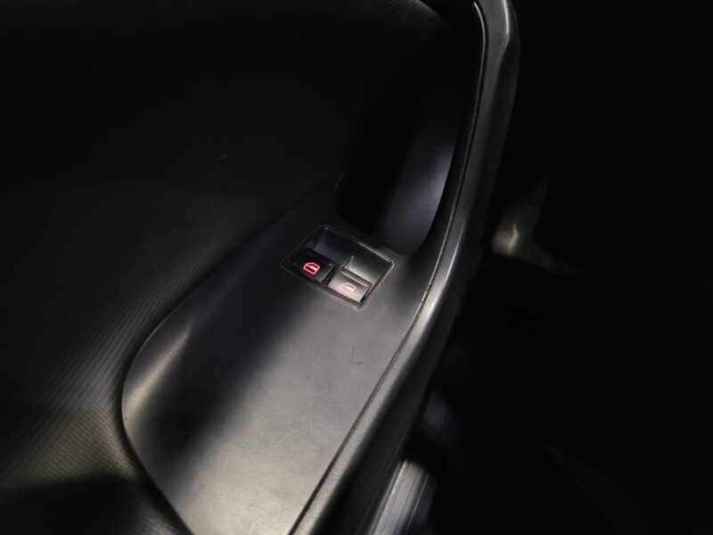 SEAT IBIZA IV 1.6 i 105cv SPORT PACK AERO