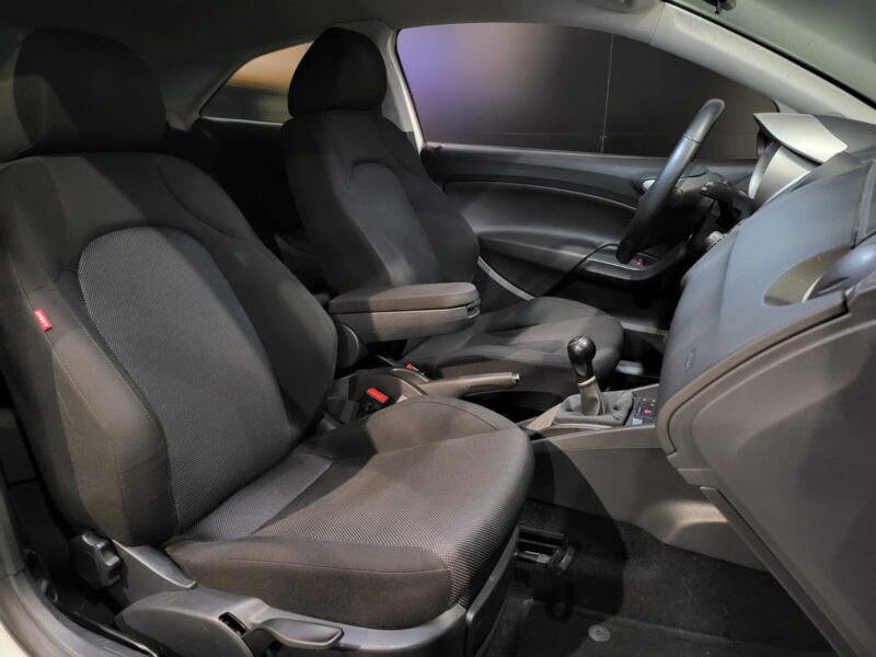 SEAT IBIZA IV 1.6 i 105cv SPORT PACK AERO