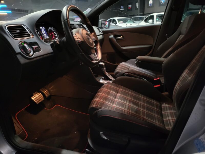 VOLKSWAGEN POLO GTI 1.4 180CH SUIVI VW