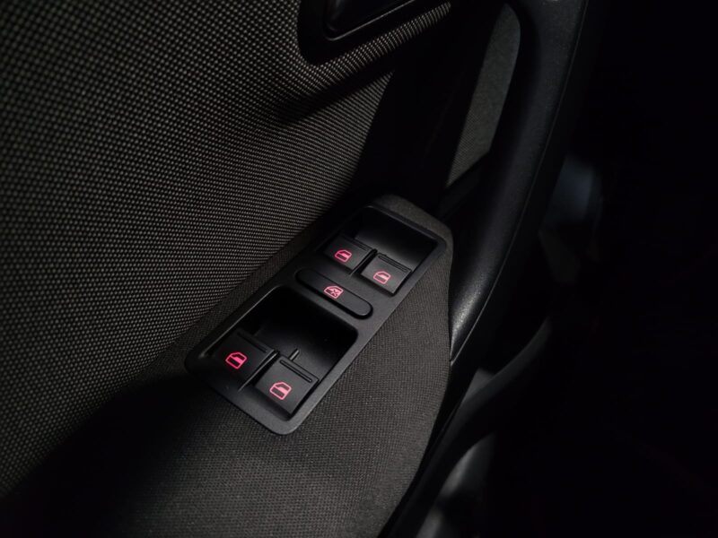 VOLKSWAGEN POLO GTI 1.4 180CH SUIVI VW