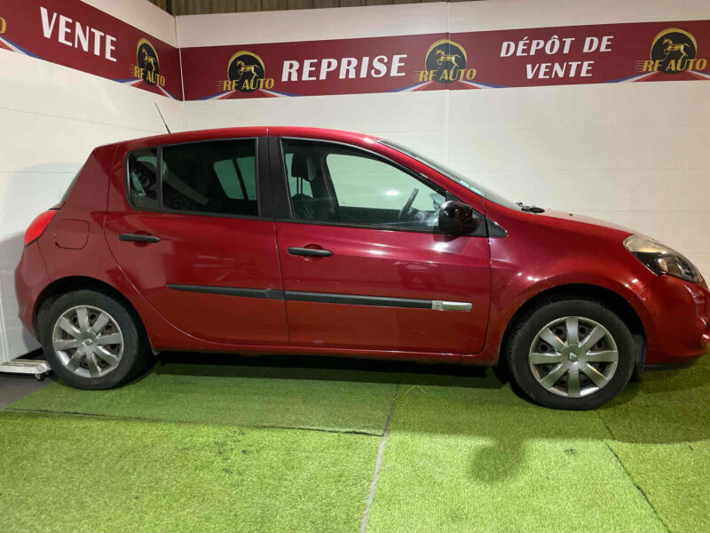 RENAULT CLIO III 2011 1.5 dCi 68cv