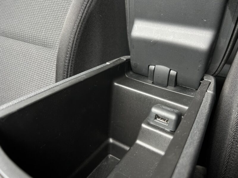 PEUGEOT 308 1.6 HDI 92 Cv 1ERE MAIN / 88 800 Kms CRIT AIR 2 - Garantie1an