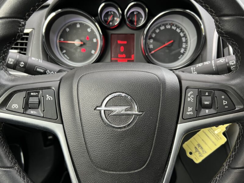 OPEL ASTRA J IV 1.7 CDTI 110 Cv 1ERE MAIN / 50 900 Kms ORIGINE FRANCE COSMO PACK - Garantie1an