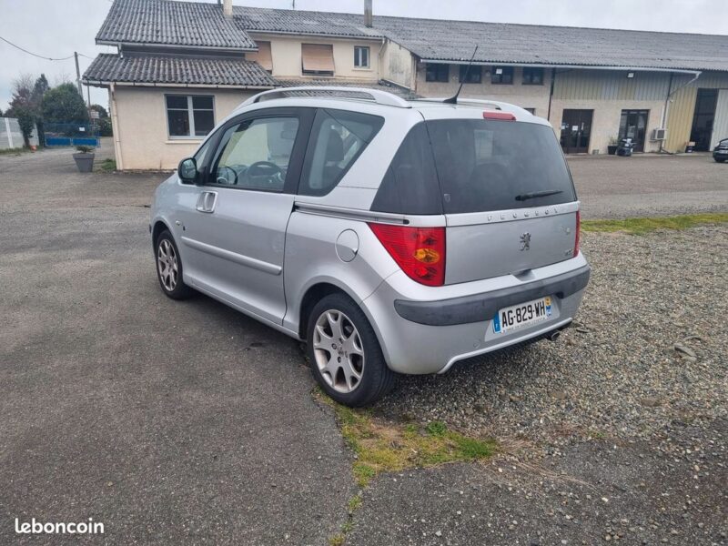 PEUGEOT 1007 2009