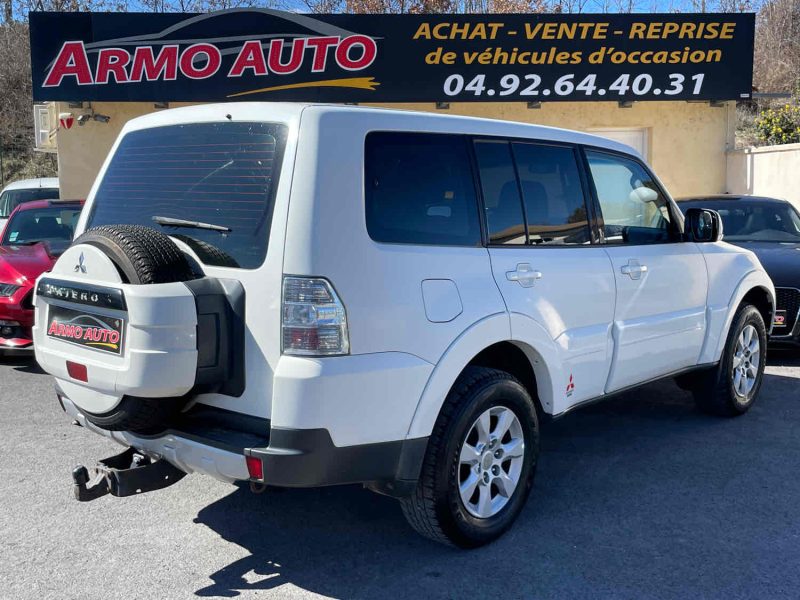 MITSUBISHI PAJERO Long 2010
