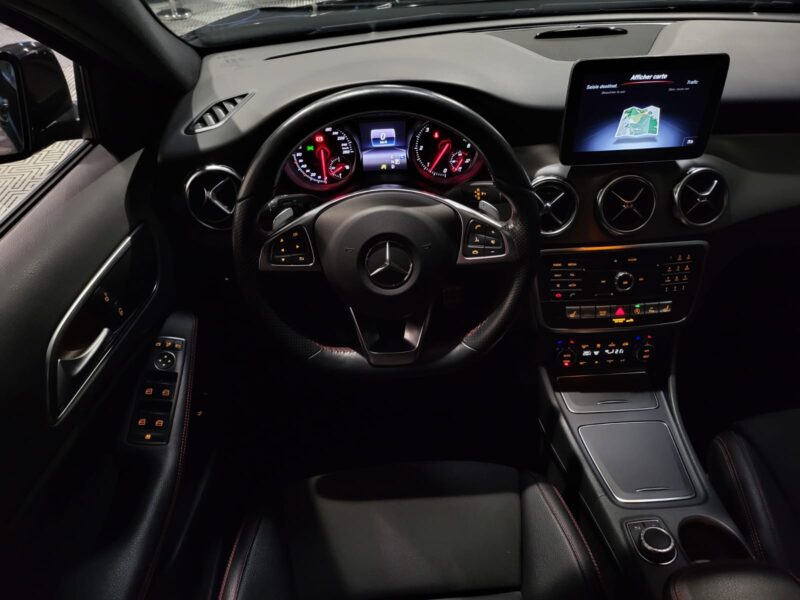MERCEDES GLA 200d AMG 136ch 7G-DCT FASCINATION 1ER MAIN SUIVI MERCEDES