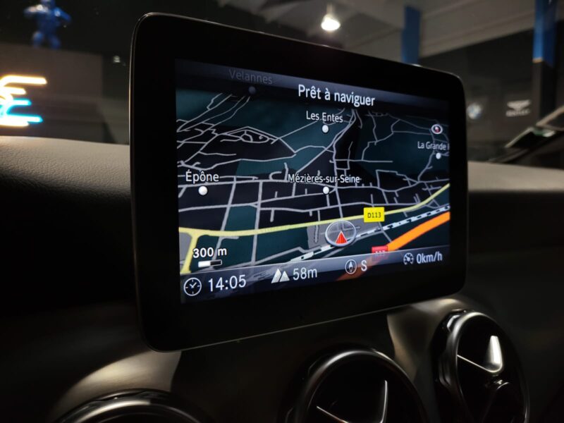 MERCEDES GLA 200d AMG 136ch 7G-DCT FASCINATION 1ER MAIN SUIVI MERCEDES