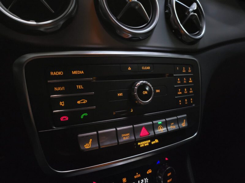 MERCEDES GLA 200d AMG 136ch 7G-DCT FASCINATION 1ER MAIN SUIVI MERCEDES