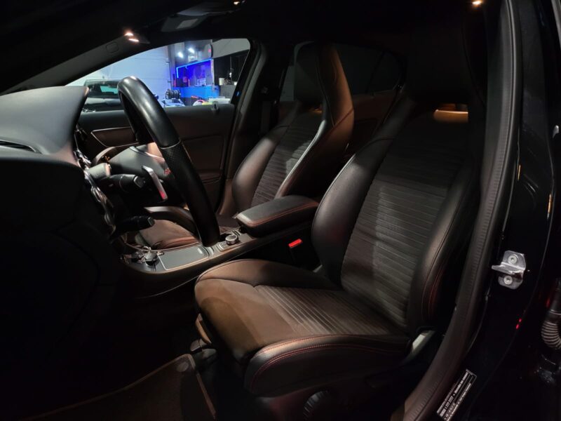 MERCEDES GLA 200d AMG 136ch 7G-DCT FASCINATION 1ER MAIN SUIVI MERCEDES