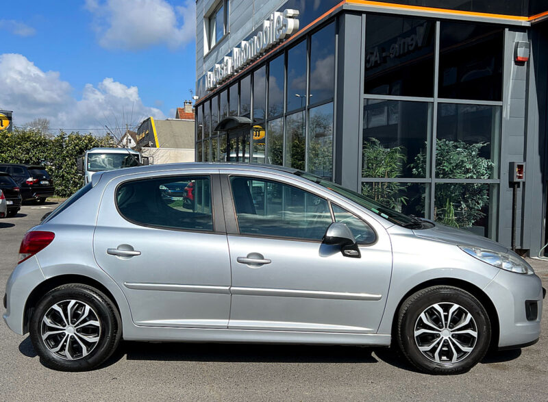PEUGEOT 207 1.4 HDi 70 Cv 1ERE MAIN / 5 PORTES - Garantie1an