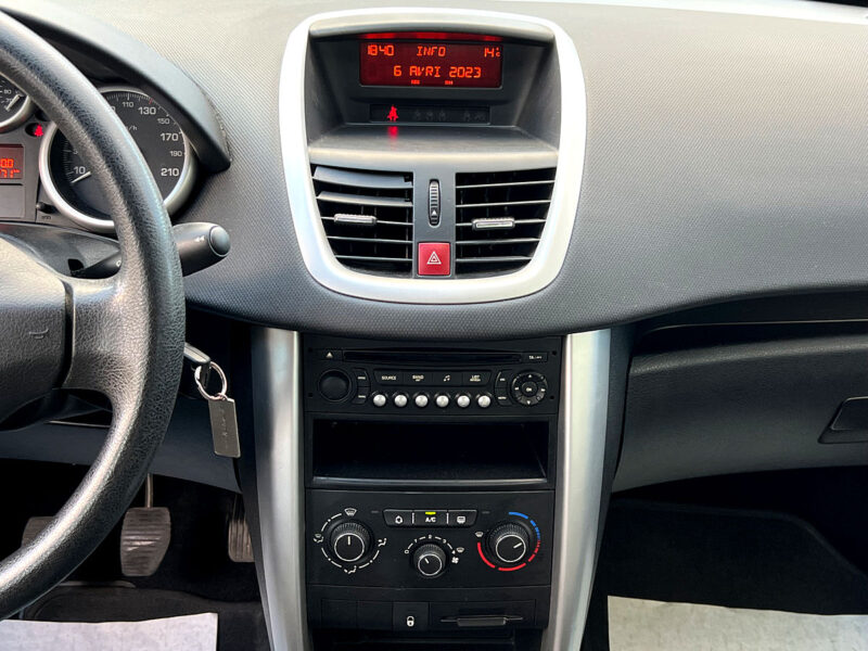PEUGEOT 207 1.4 HDi 70 Cv 1ERE MAIN / 5 PORTES - Garantie1an