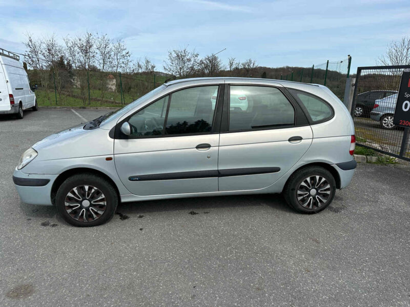 RENAULT SCÉNIC I Monospace 2002